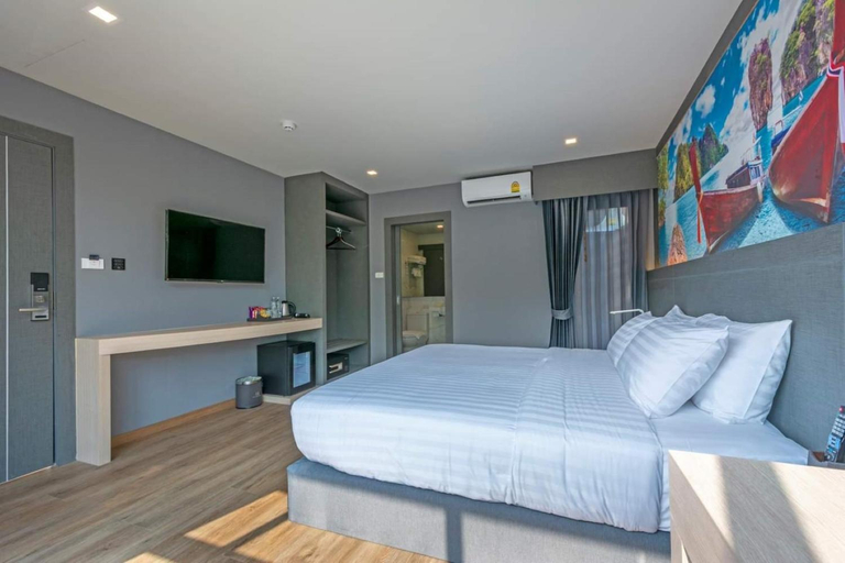 Bedroom 13