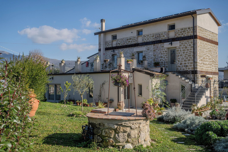 Exterior & Views 2, Casale nel Verde con Piscina e Vista, Latina
