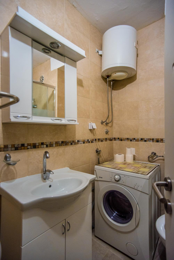 Bathroom 3, G apartment city centre Budva