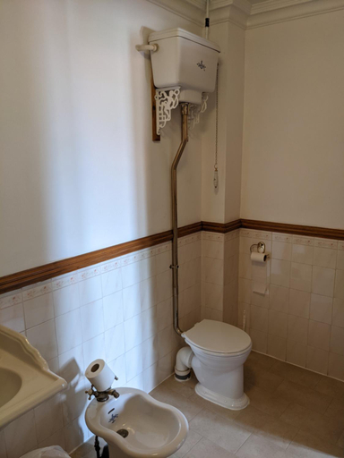 Others 4, The Londesborough Arms bar with en-suite rooms, East Riding of Yorkshire