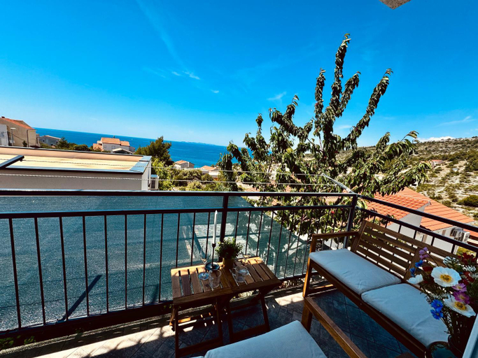 Balcony/terrace 3, Apartments Lorena, Primošten
