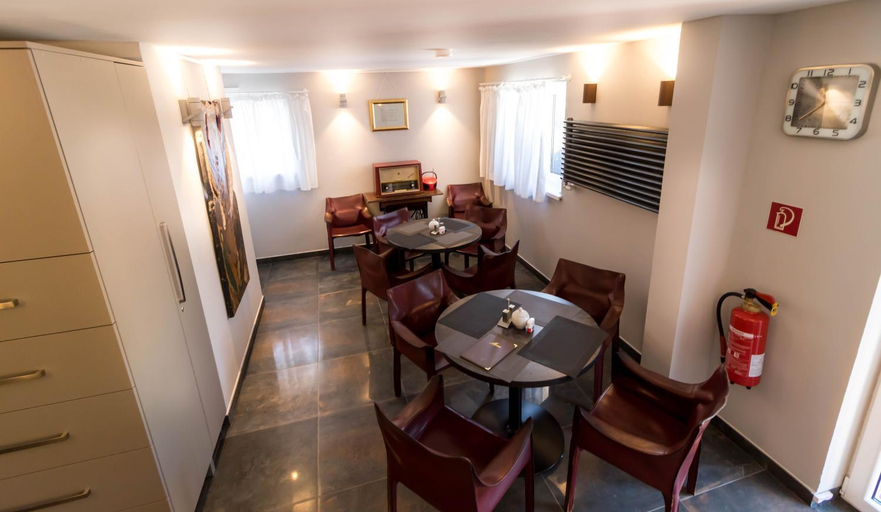 Dining Room 5