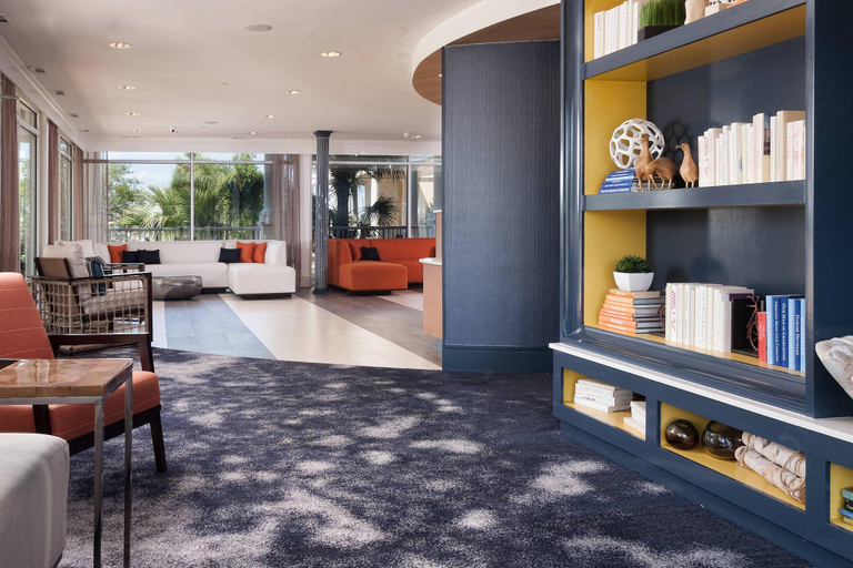 Public Area, Courtyard Charleston Waterfront by Marriott, Charleston