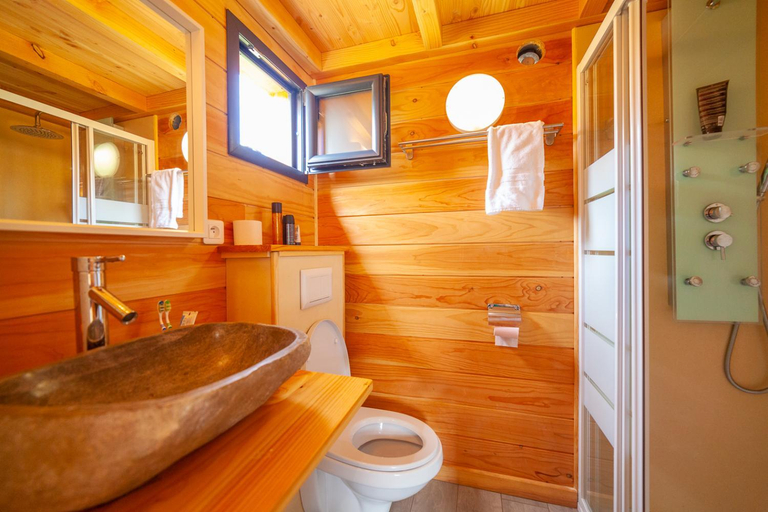 Bathroom, Le Moulin, Haute-Garonne