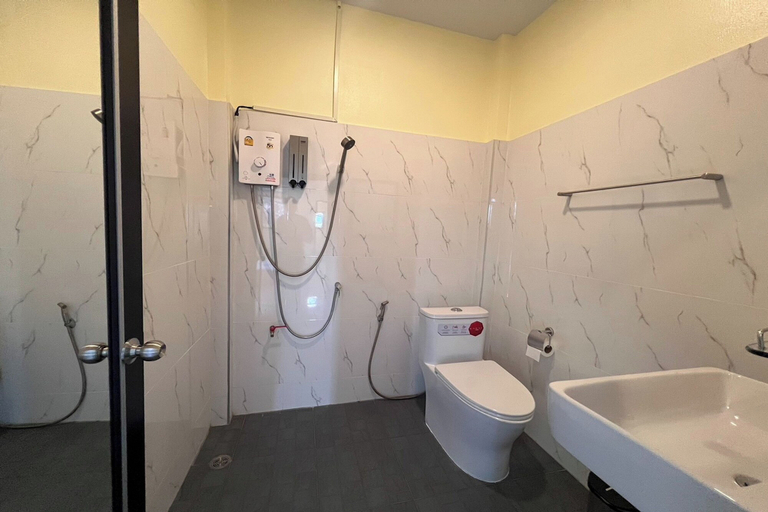 Bathroom 4, Lan Bua Resort, Khuan Khanun