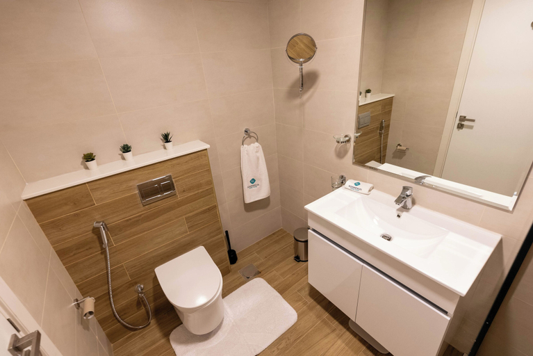 Bathroom 2, Bloomfields Iconic 2BR Duplex Apartment, Abu Dhabi City