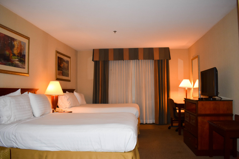 Bedroom 3, Best Western Valencia/Six Flags Inn & Suites, Los Angeles