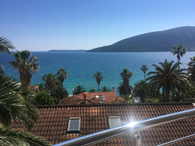 Others 4, Apartments Boka Residence