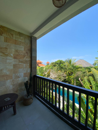 Exterior & Views 19