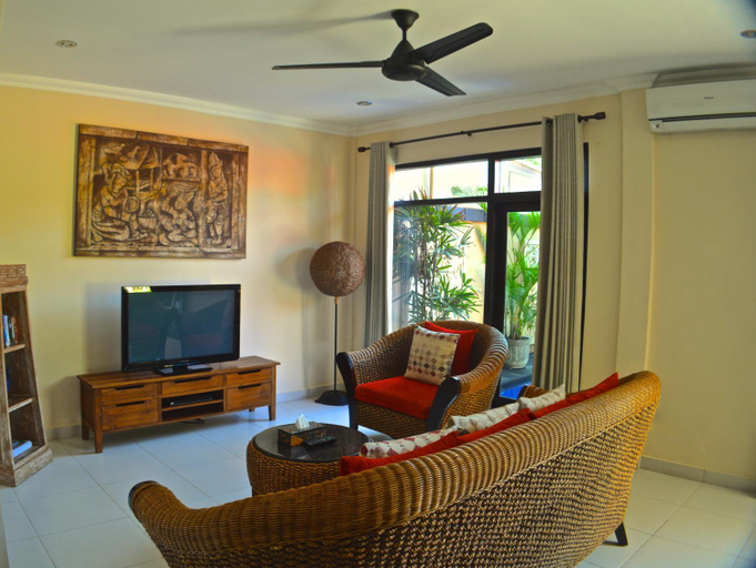 Others 5, Villa Taluh, Denpasar