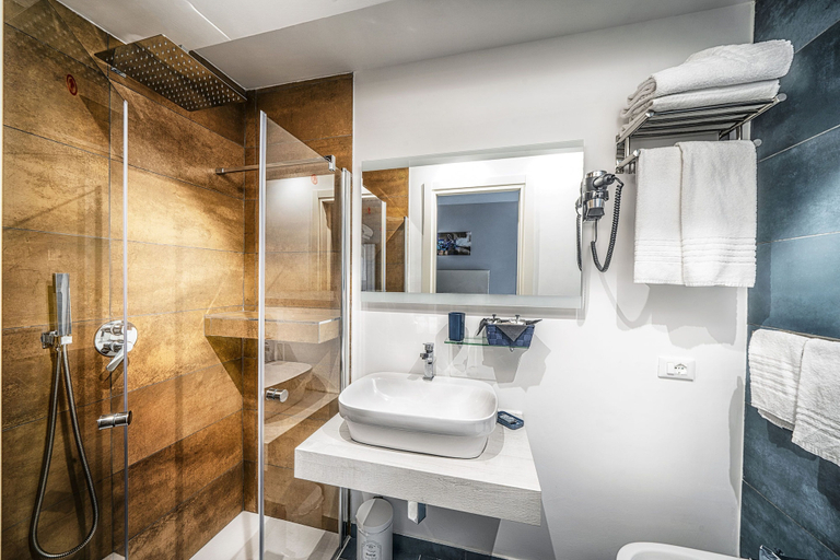 Bathroom 4, Suite Blue Style, Rome