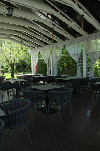 Food & Drinks 3, Steaua Apelor Family Resort, Nufaru