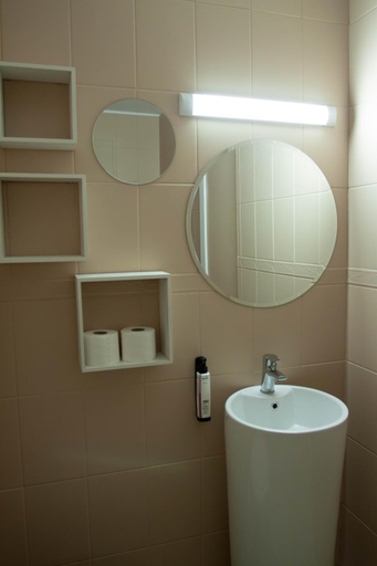 Bathroom 2, Steaua Apelor Family Resort, Nufaru