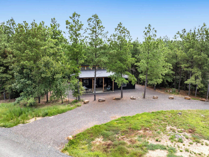 Others 5, Whispering Retreat Sleeps 4, McCurtain