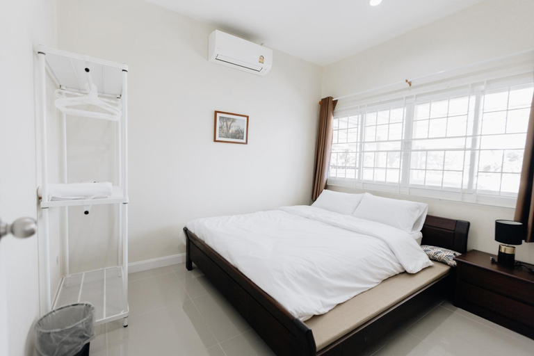 Bedroom 12