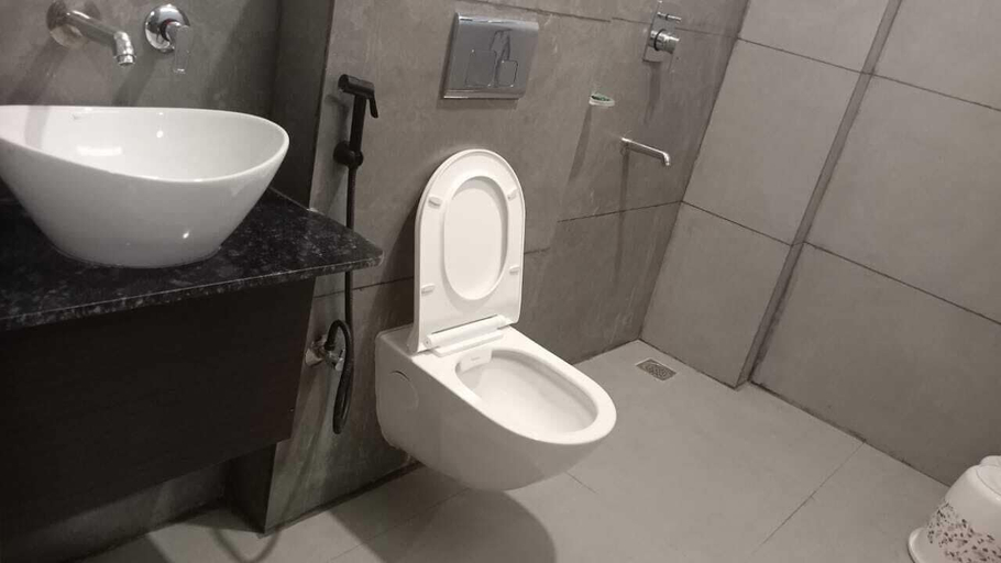 Bathroom 3, Hotel Prakhyat, West Nimar