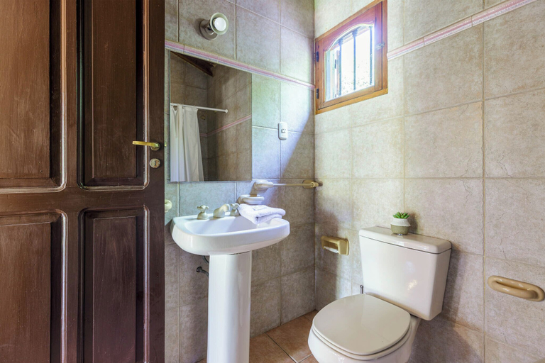 Bathroom 4, MOT Alzaga, Luján de Cuyo