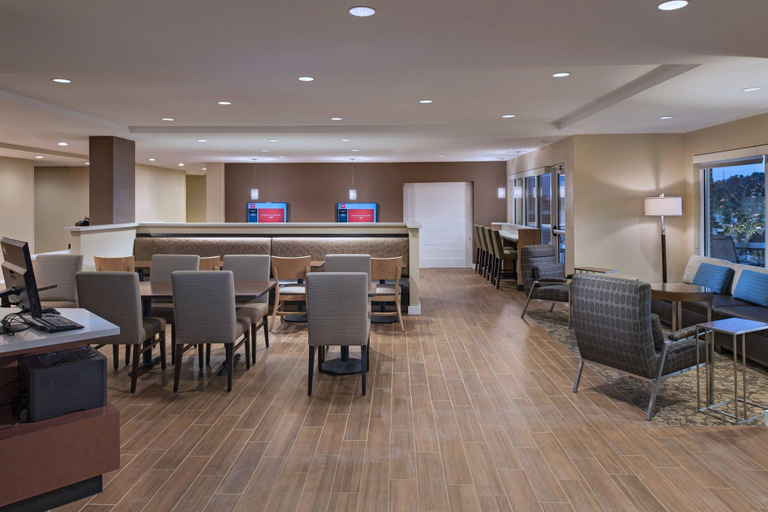 Food & Drinks 4, TownePlace Suites by Marriott Columbia, Boone