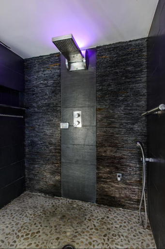 Bathroom 4, luxury suite San Carlo, Napoli
