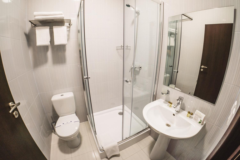 Bathroom, Potemkinn Hotel, Odes'ka