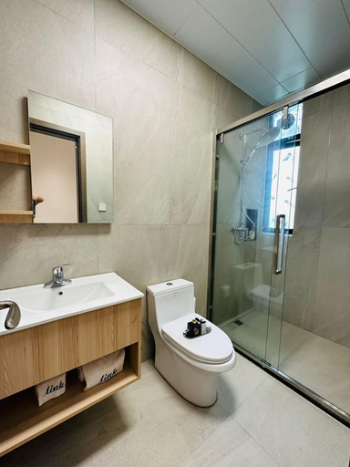 Bathroom 4, Greenland Apartment by Link, Nyarugenge