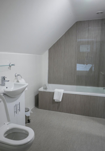 Bathroom 3, Crown & Anchor Inn, East Riding of Yorkshire