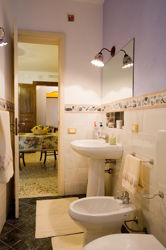 Bathroom 2, Sicilia Ovest - Domus Mariae Charming Apartments with Balcony, Trapani