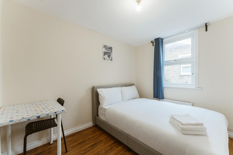 Others 3, Mile End Rooms 57A, London