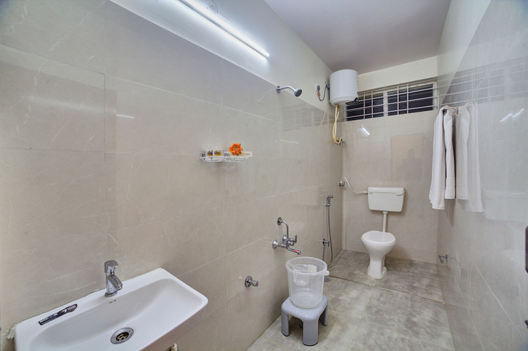 Bathroom, Southgate Villa, Bangalore Rural