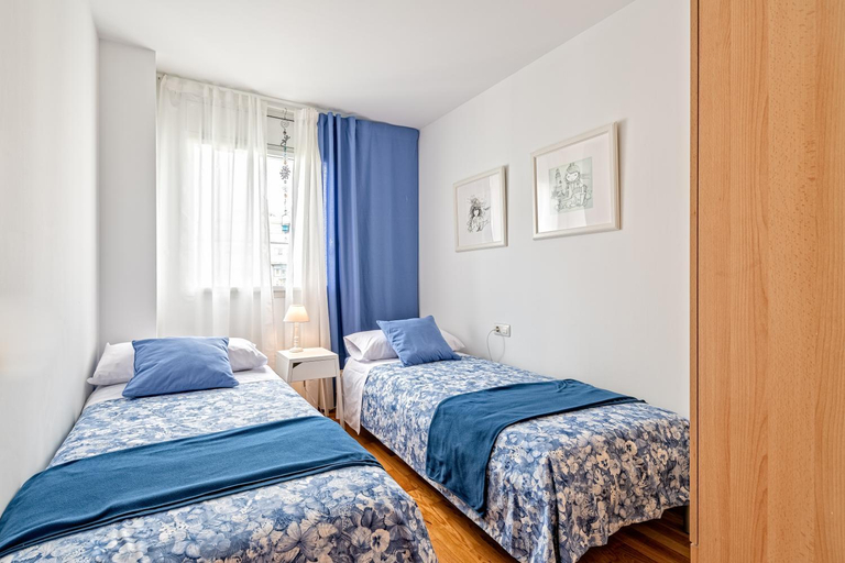 Cálido apartamento con piscina en Barcelona, Barcelona