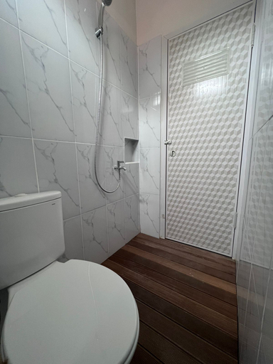 Bathroom 5, Rukos Bunda Merry Cipondoh (permanently closed), Tangerang