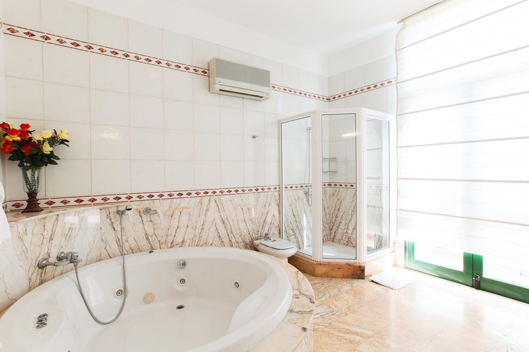 Bathroom 4, 100 Island Village Julia, Santa Cruz de Tenerife
