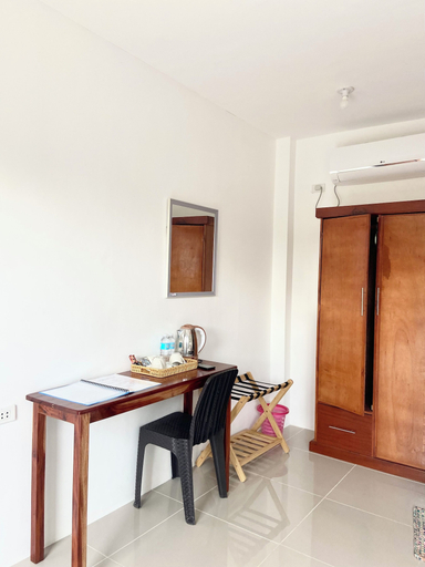 Others 5, Coconut Inn, Moalboal