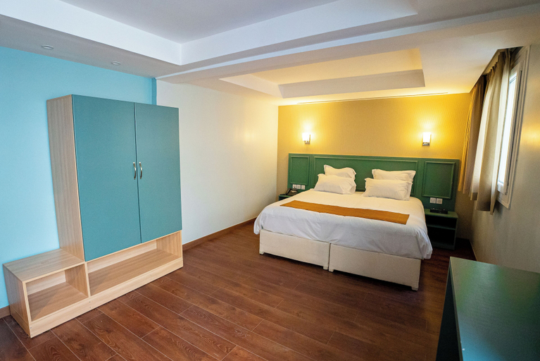 Bedroom 4, BREEZE HOTEL, Pas-de-Calais