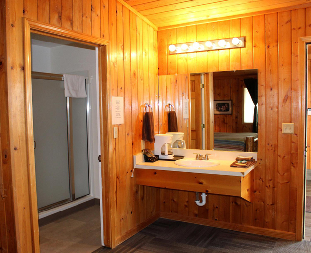 Others 5, Boulder Inn, Sublette