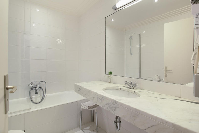 Bathroom 3, HOTEL DU PRINTEMPS, Paris
