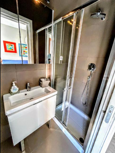 -Penthouse con Terrazza Panoramica -Free Parking-, Massa Carrara