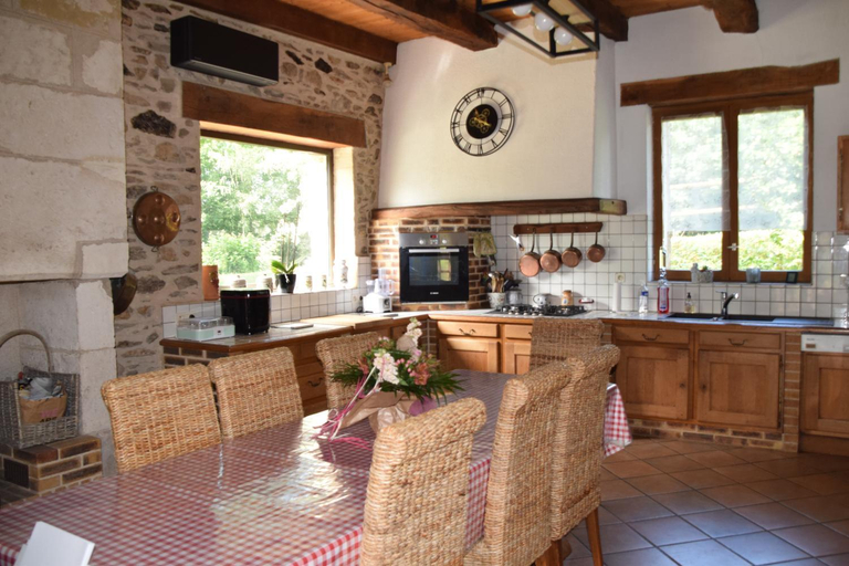 Others 5, LES 2 CHENES, Dordogne