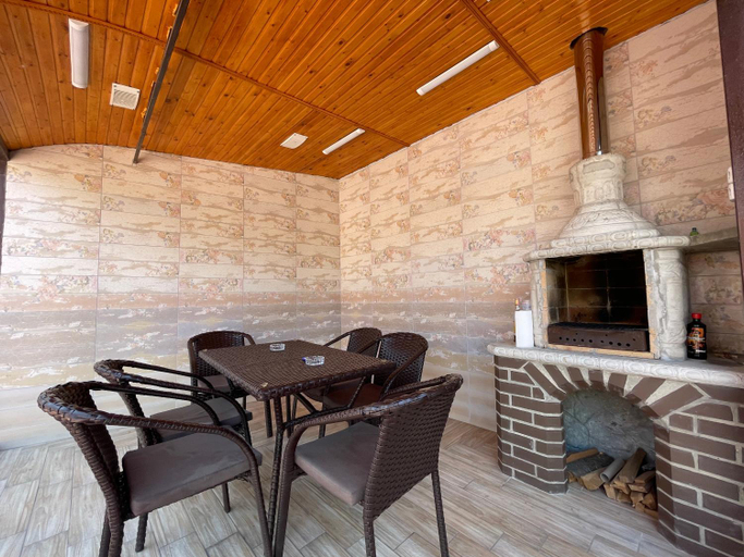 Others 5, Villa aeroport розовыи дом