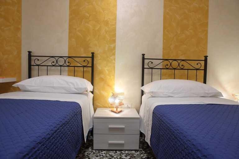 Others 5, B&b L'Incantesimo, Lecce