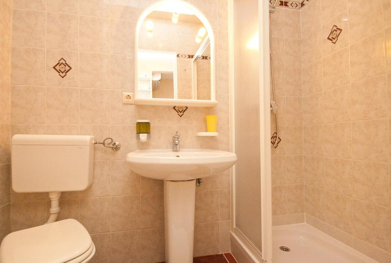 Bathroom 3, Apartments and rooms with parking space Baska, Krk - 19424, Baška