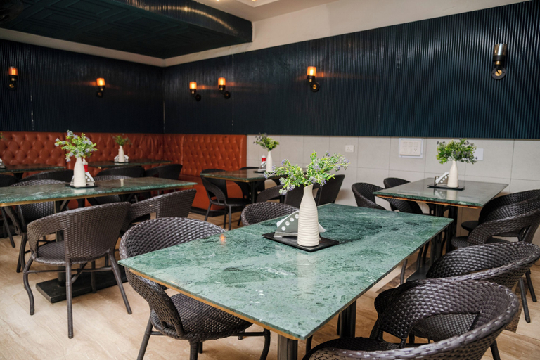 Food & Drinks 5, Vamsor Heights, Gurgaon