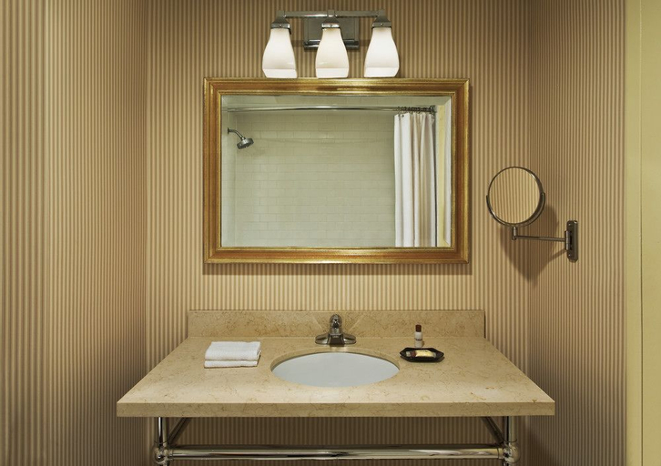 Bedroom 5, Sheraton LaGuardia East Hotel, New York