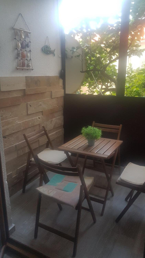 Others 2, APARTMAN PAVLE