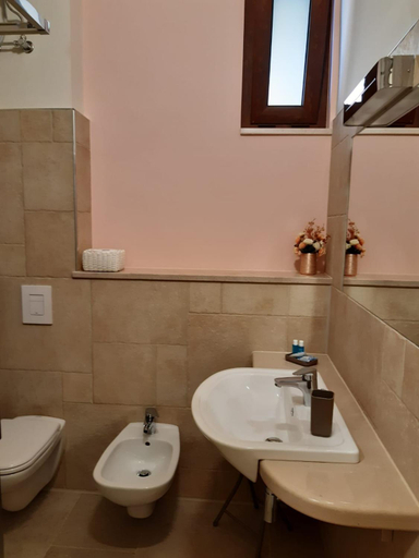 Others 4, Casa Pompelmo Rosa, Matera
