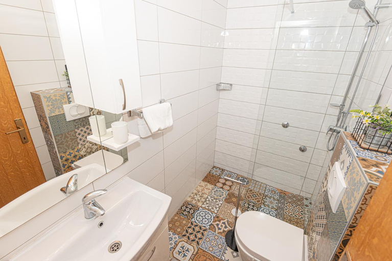 Bathroom 3, Apartments Lovric, Vodice