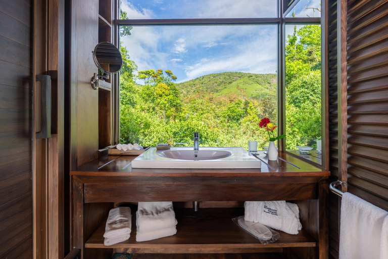 Bathroom 4, THE RIVERSTON GRAND, Rattota