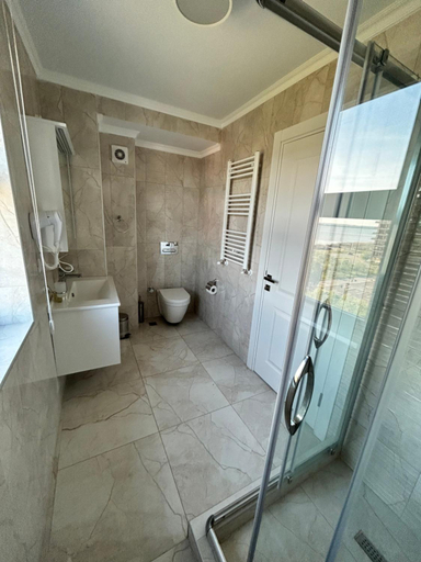 Bathroom 4, North Club Apartments II, Constanta