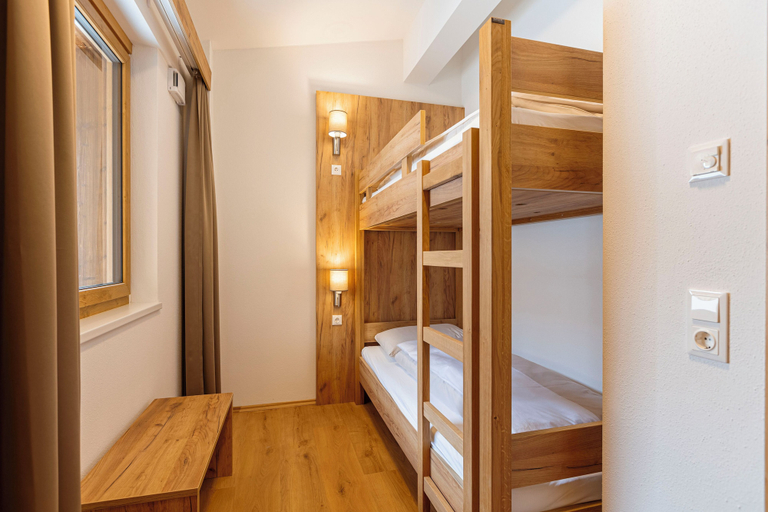Bedroom 3, Bergresort Tauernblick by ALPS RESORTS, Zell am See