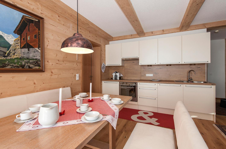 Kitchen 3, Alpin Chalet Schrocken, Bregenz